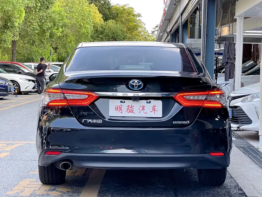 Toyota Camry 2020 — фото 5