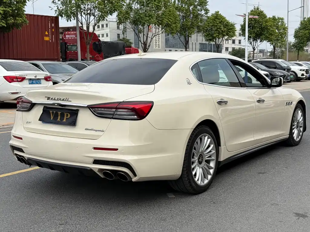 Maserati Quattroporte 2016 — фото 7