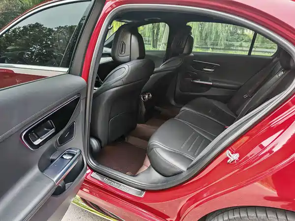 Mercedes-Benz C-Class 2023