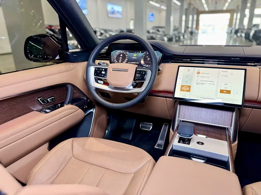 Land Rover Range Rover 2024 — фото 16