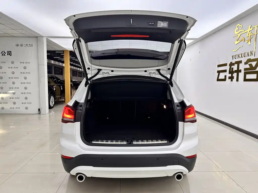 BMW X1 2022 — фото 11