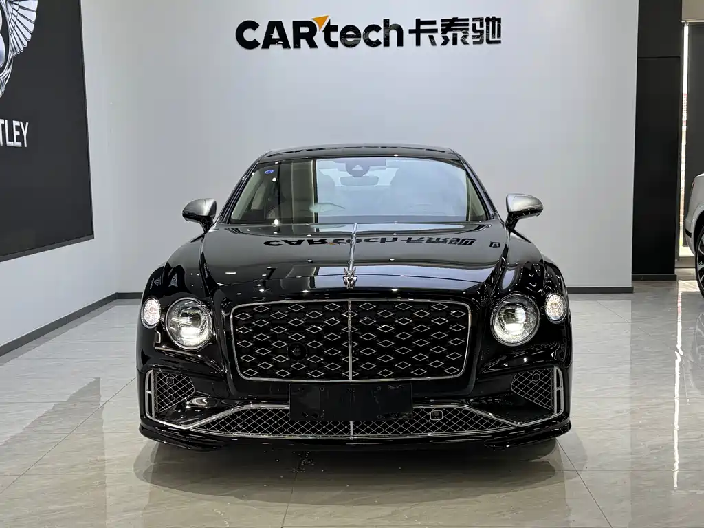 Bentley Flying Spur Plug-In Hybrid 2025 — фото 2