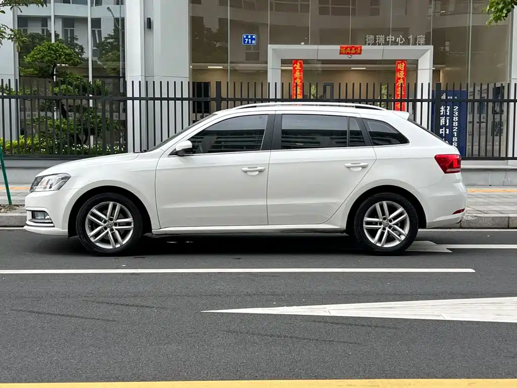 Volkswagen Gran Lavida 2016 — фото 26