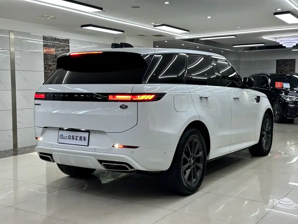Land Rover Sport 2024 — фото 4