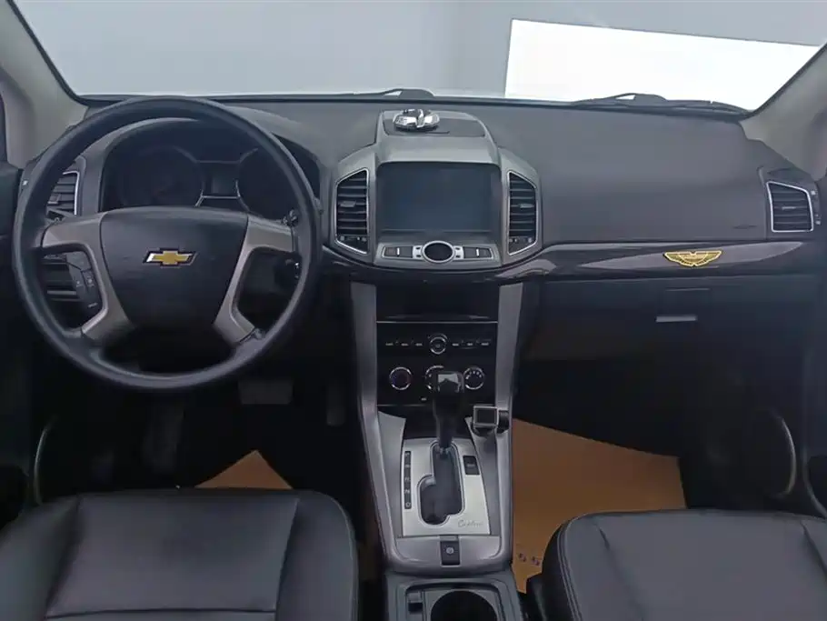 Chevrolet Captiva 2016 — фото 12