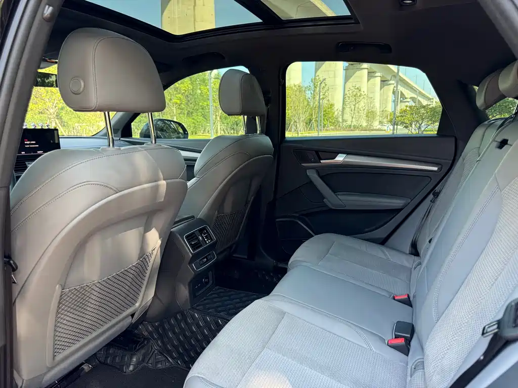 Audi Q5L Sportback 2022 — фото 6