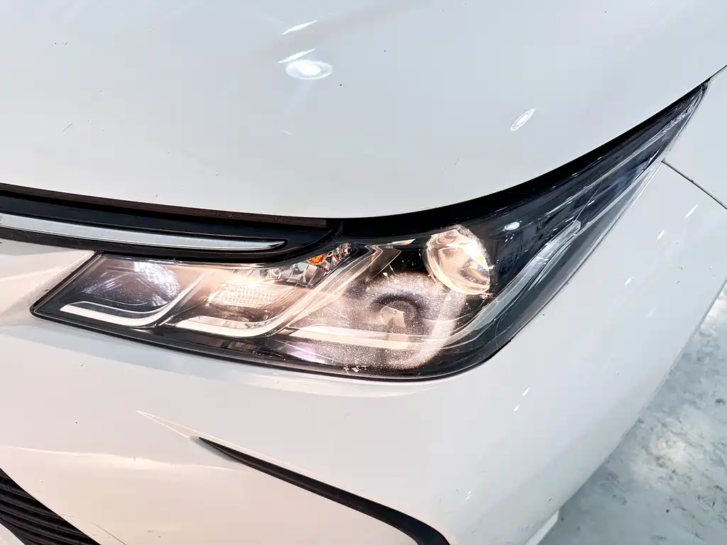 Toyota Corolla 2023 — фото 18