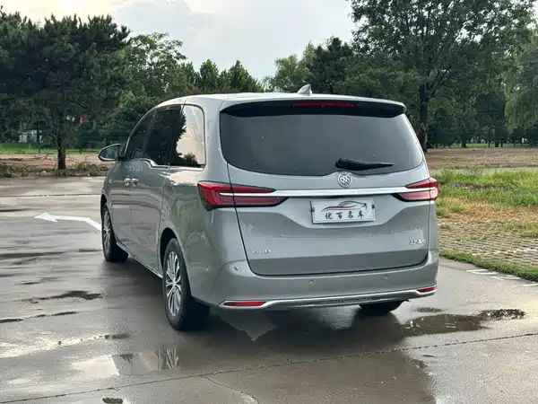 Buick GL8 2023