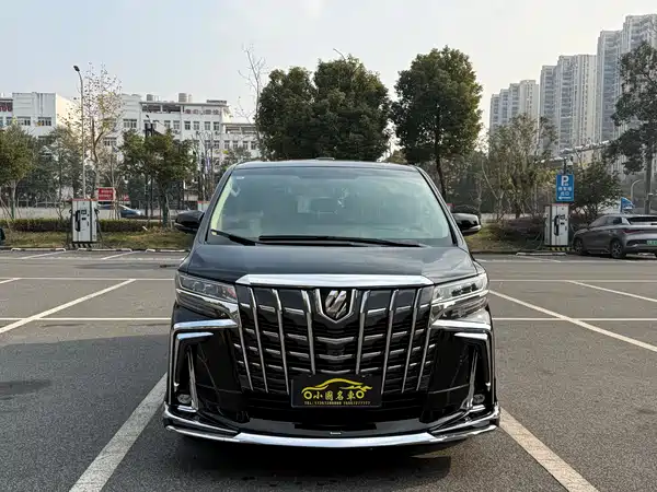 Toyota Alphard 2015