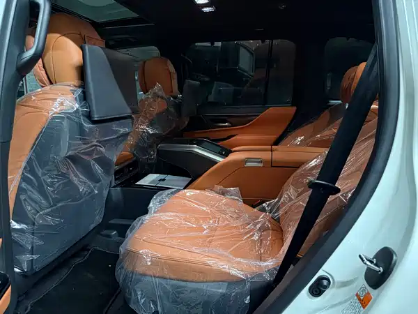 Lexus LX 2025