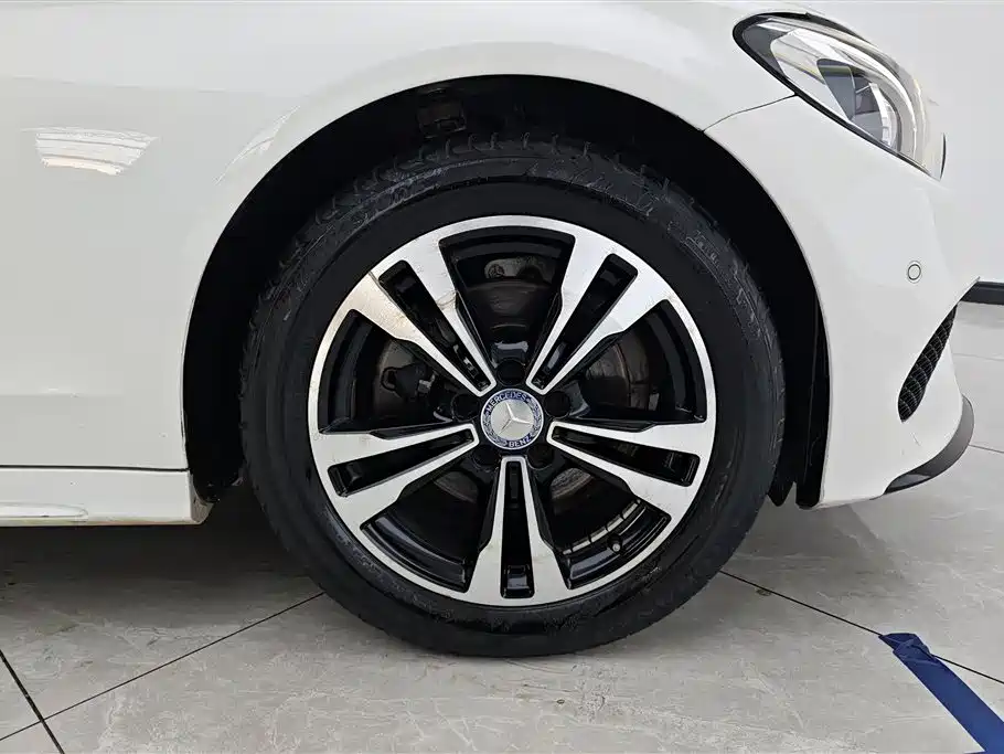 Mercedes-Benz C-Class 2017
