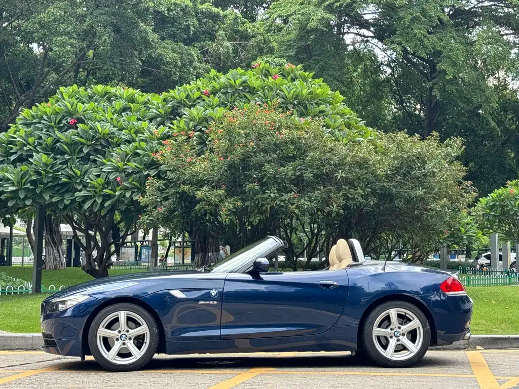 BMW Z4 2010 — фото 22