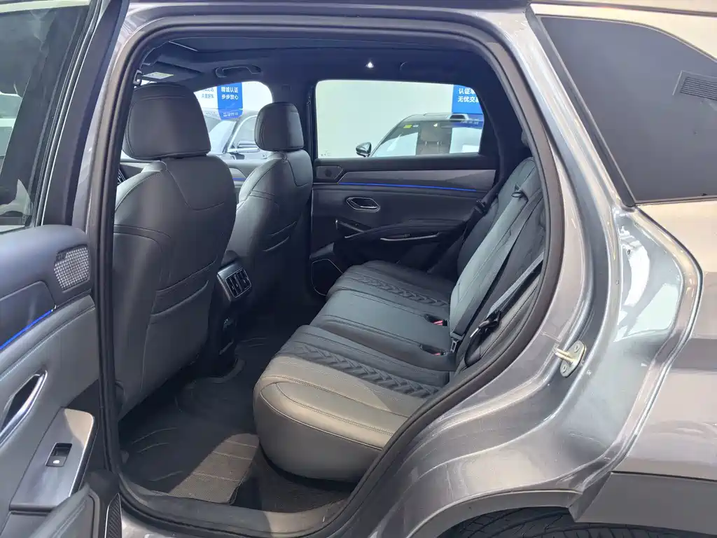 BYD Song L DM-i 2025 — фото 4