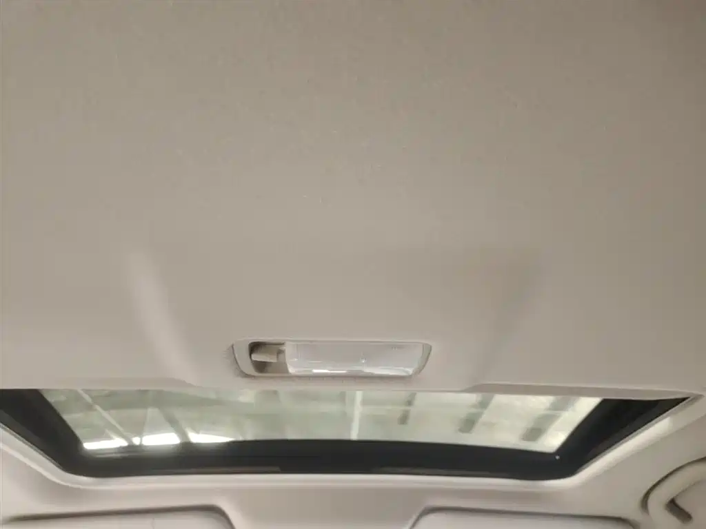 Nissan Tiida 2018 — фото 18
