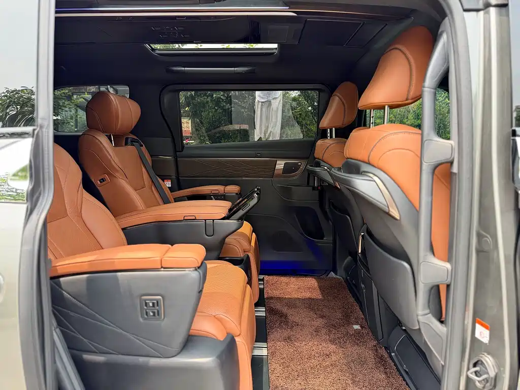 Toyota Vellfire 2024 — фото 20