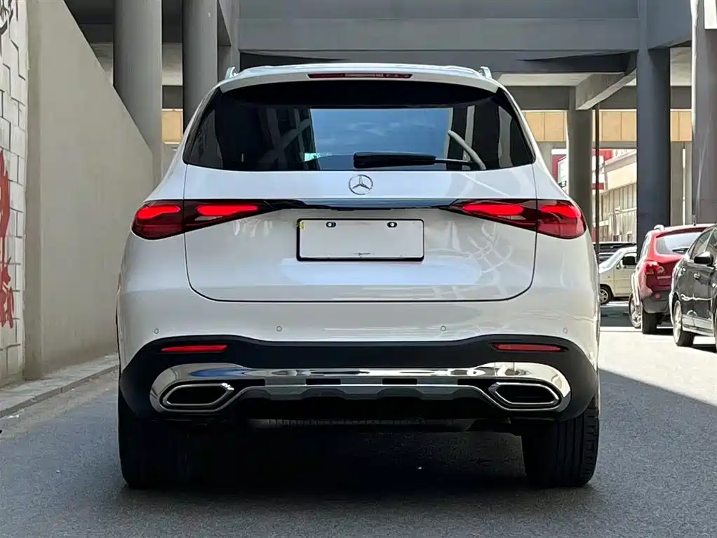 Mercedes-Benz GLC 2023