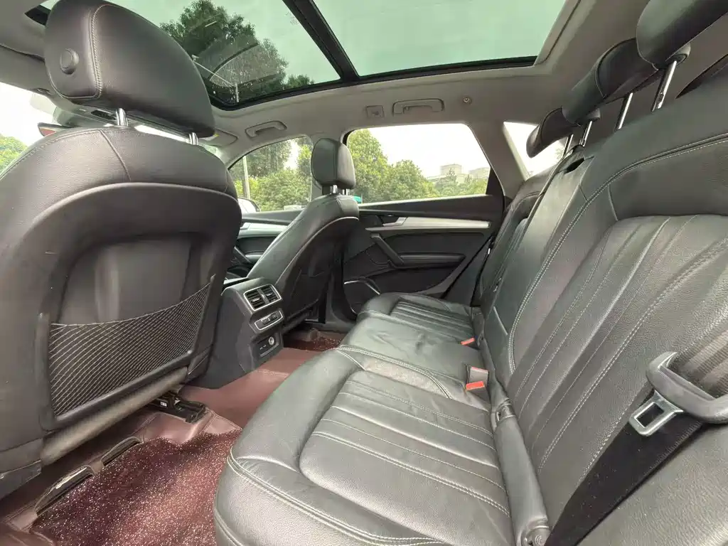 Audi Q5L 2020