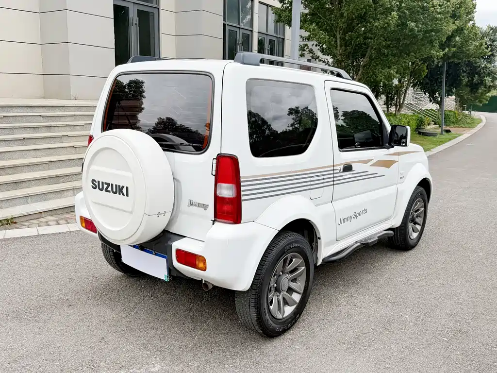 Suzuki Jimny 2016 — фото 13