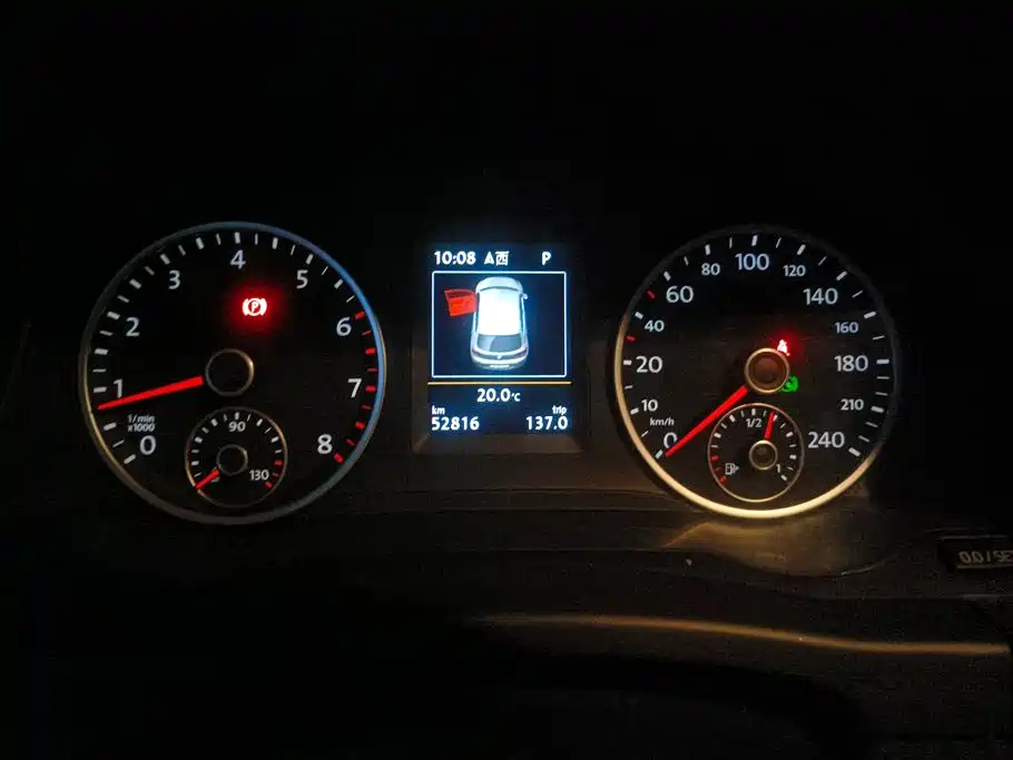Volkswagen Tiguan 2015 — фото 14
