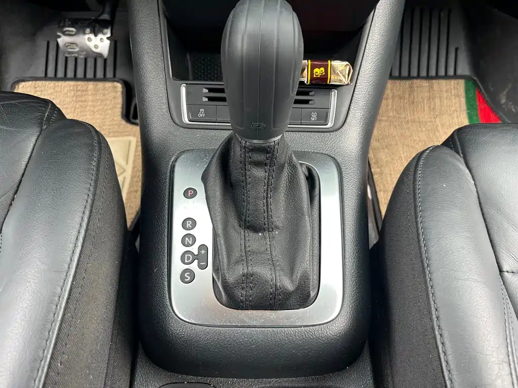 Volkswagen Tiguan 2015 — фото 14