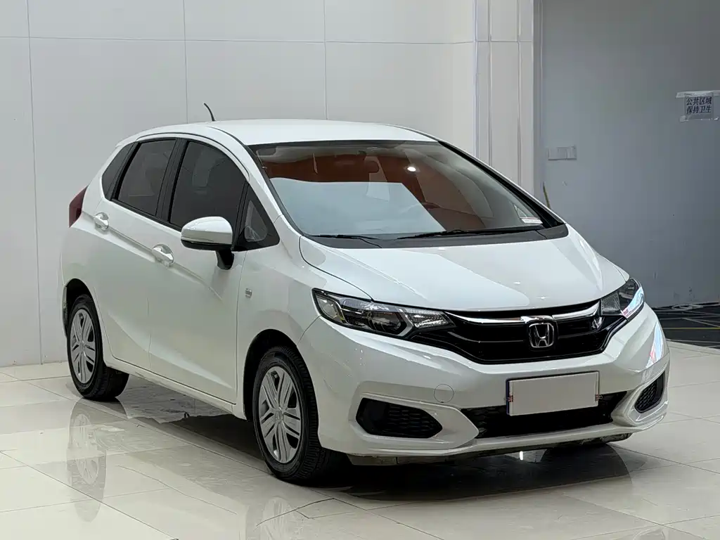 Honda Fit 2018 — фото 3