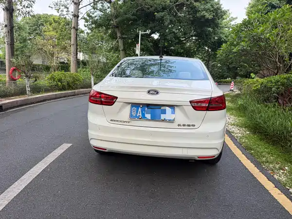 Ford Escort 2018