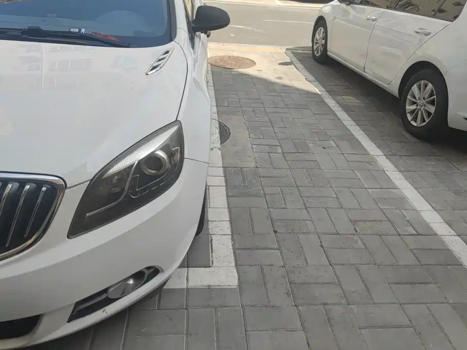 Buick Excelle 2013