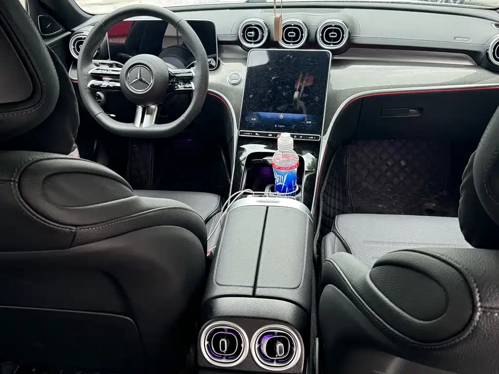 Mercedes-Benz C-Class 2025 — фото 12