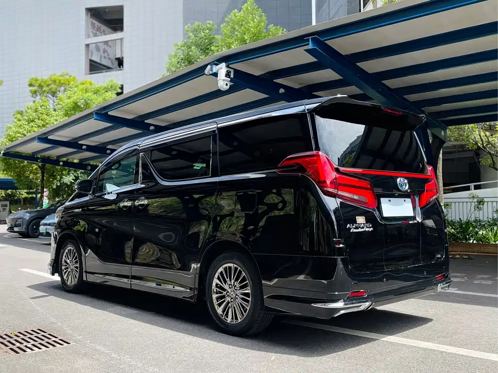 Toyota Alphard 2021 — фото 7
