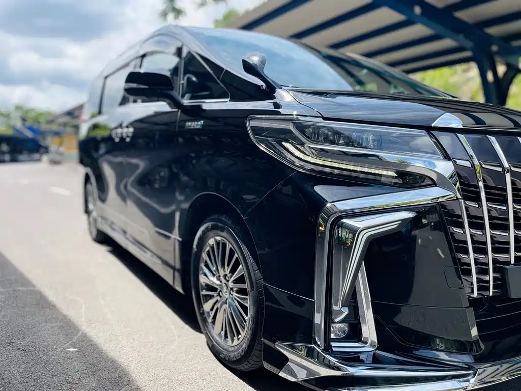Toyota Alphard 2021 — фото 10