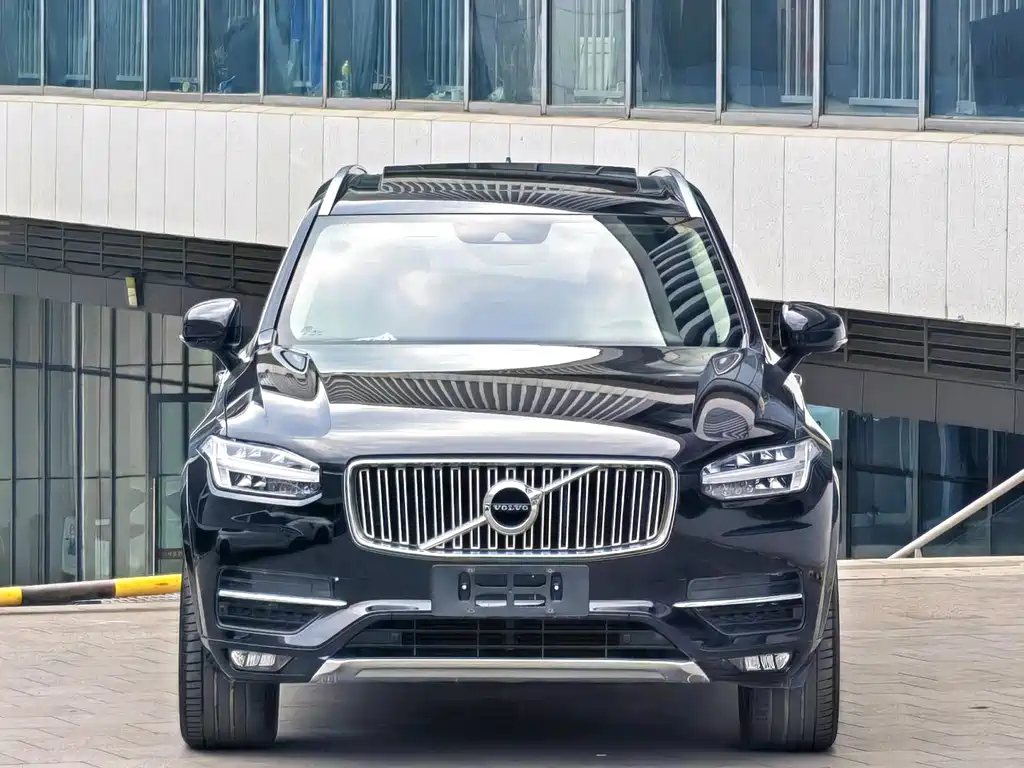 Volvo XC90 2018 — фото 2