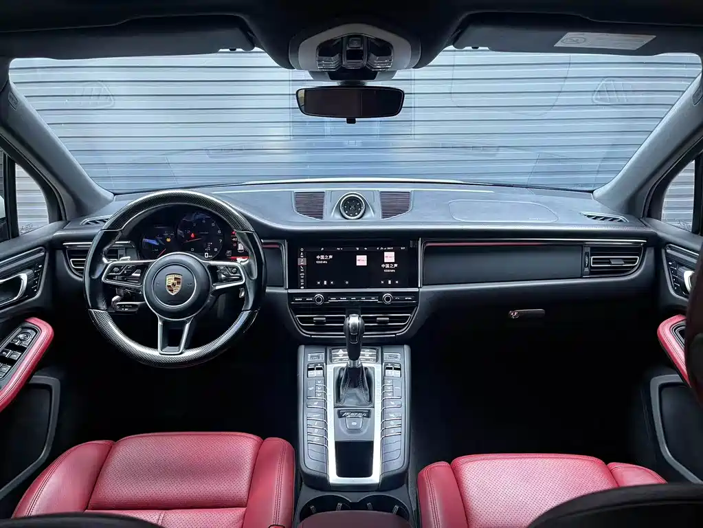 Porsche Macan 2021 — фото 15