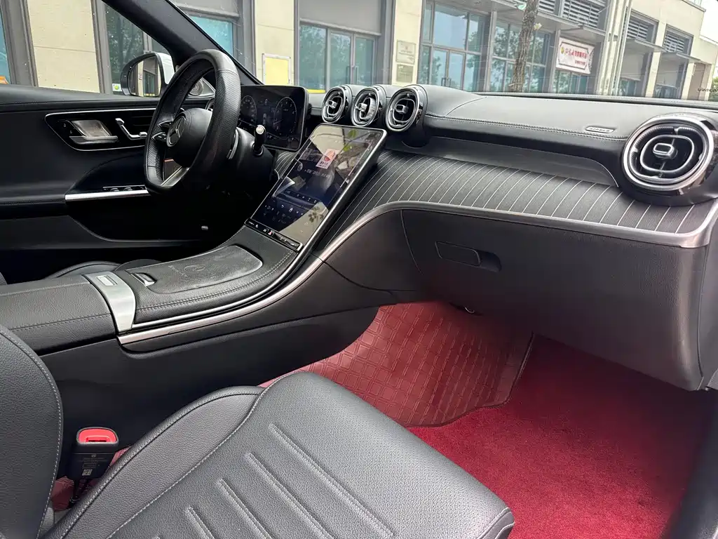 Mercedes-Benz C-Class 2023 — фото 9