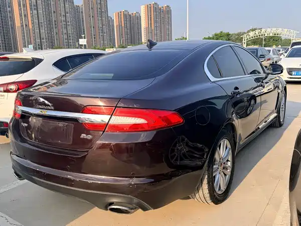 Jaguar XF 2015