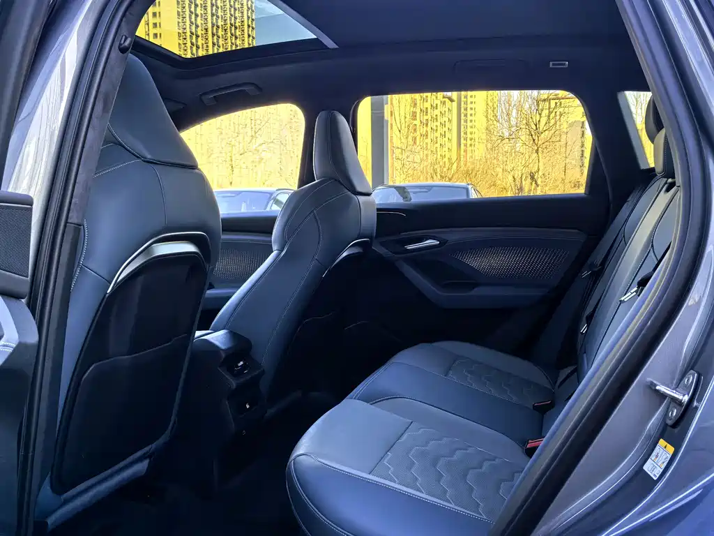 Audi Q6L E-Tron 2025 — фото 13