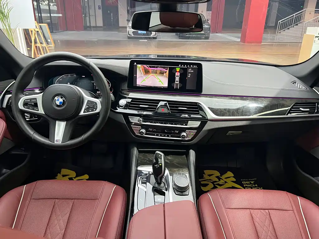 BMW 5 Series 2022 — фото 13