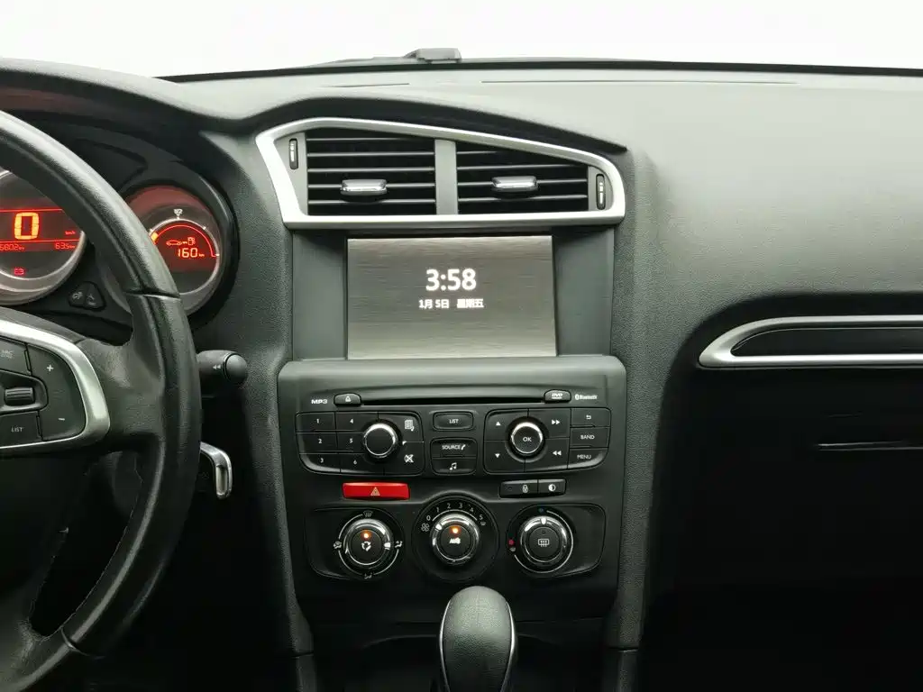 Citroën C4L 2016 — фото 12