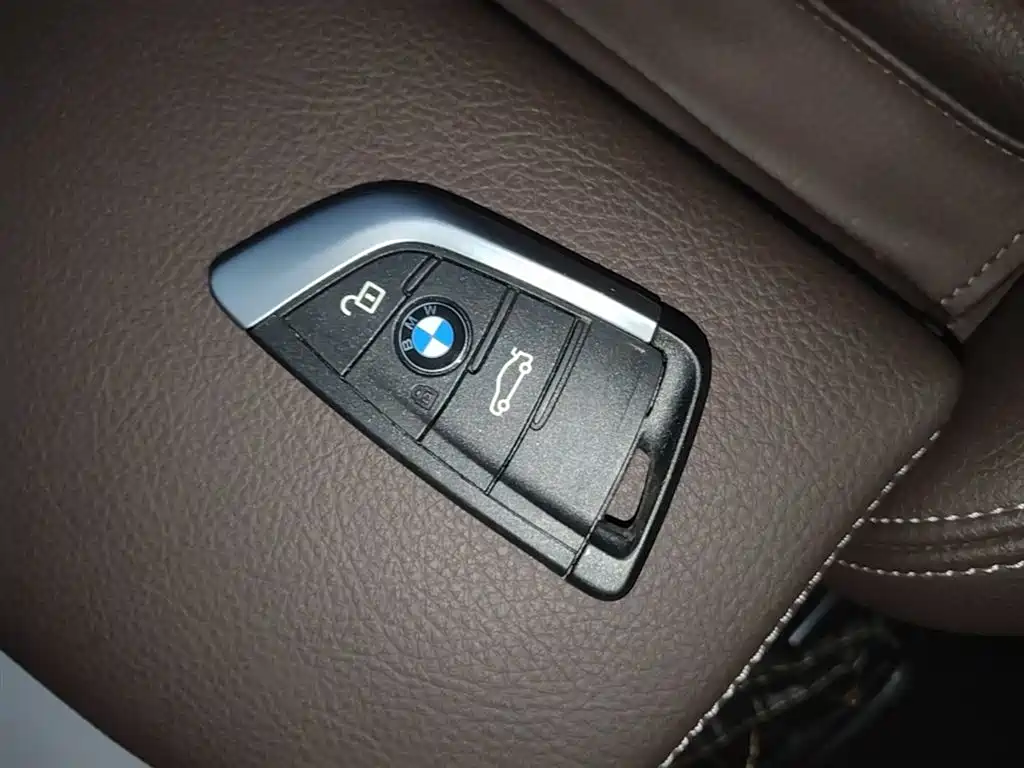 BMW X2 2022 — фото 9