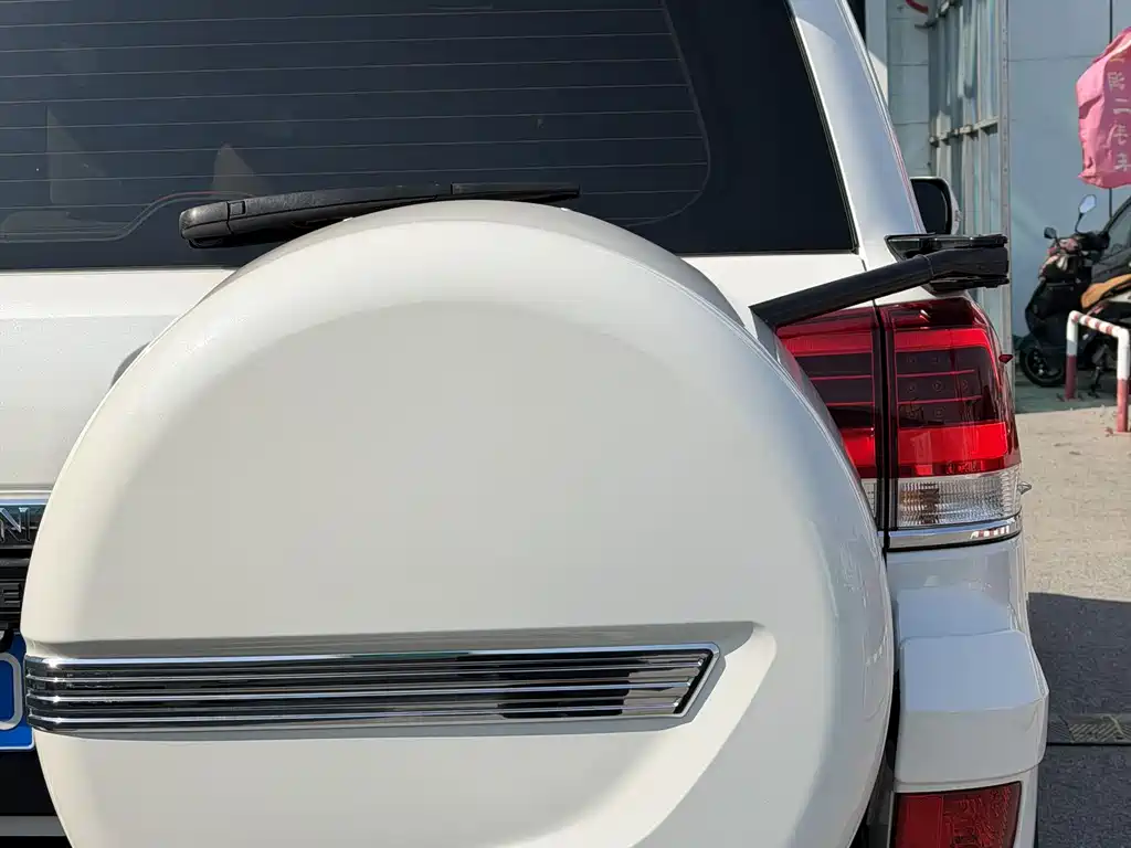 Toyota Land Cruiser 2018 — фото 13