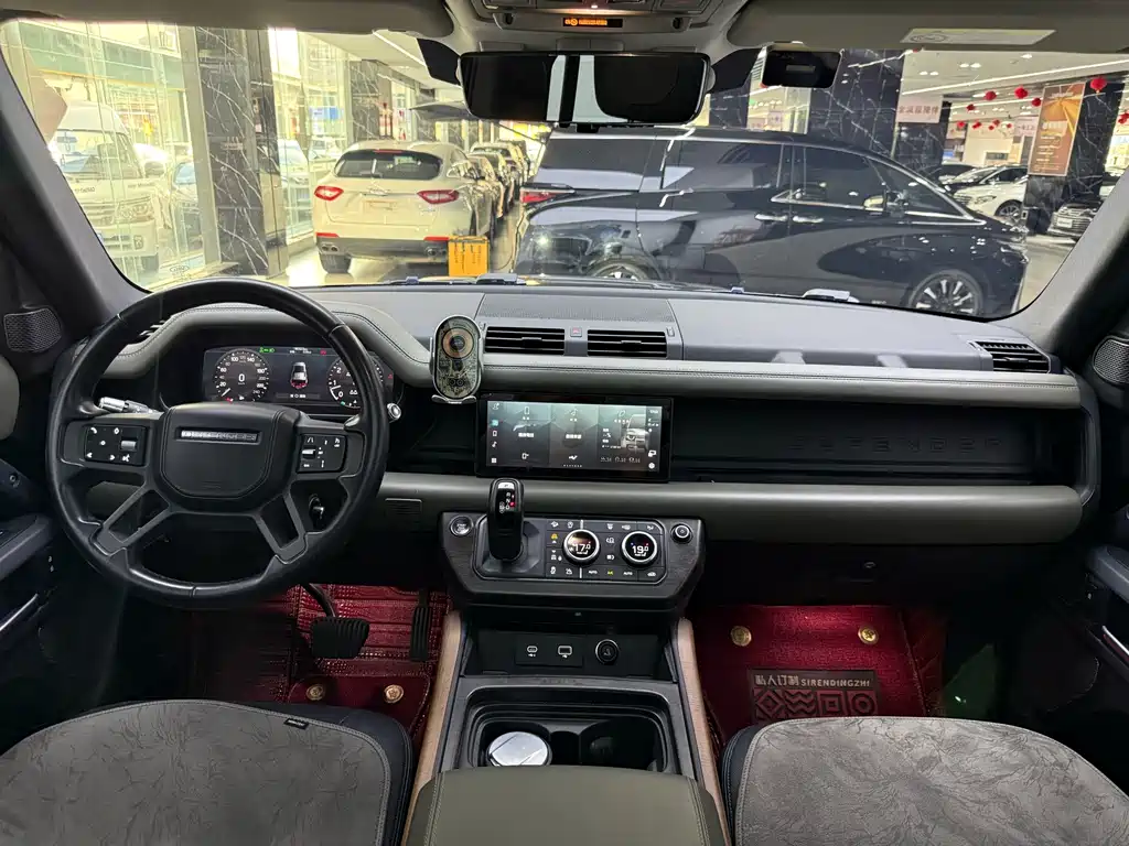 Land Rover Defender 2021 — фото 8