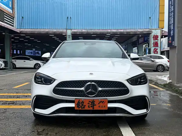 Mercedes-Benz C-Class 2024