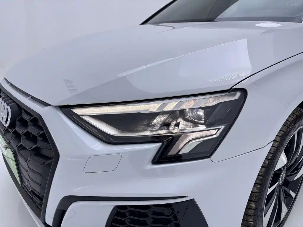 Audi A3 2023 — фото 32