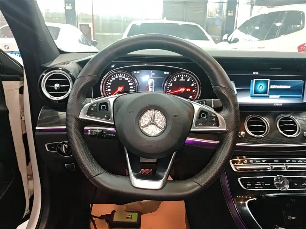 Mercedes-Benz E-Class 2017 — фото 11