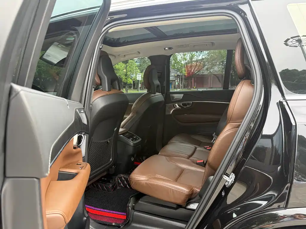 Volvo XC90 2019