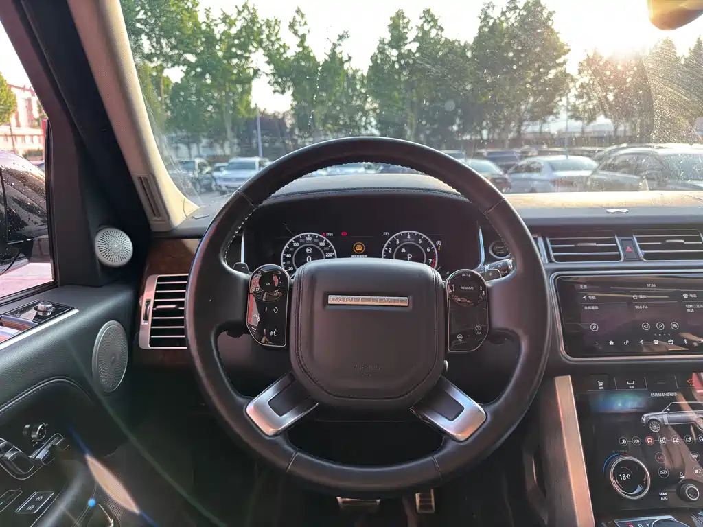 Land Rover Range Rover 2022 — фото 10