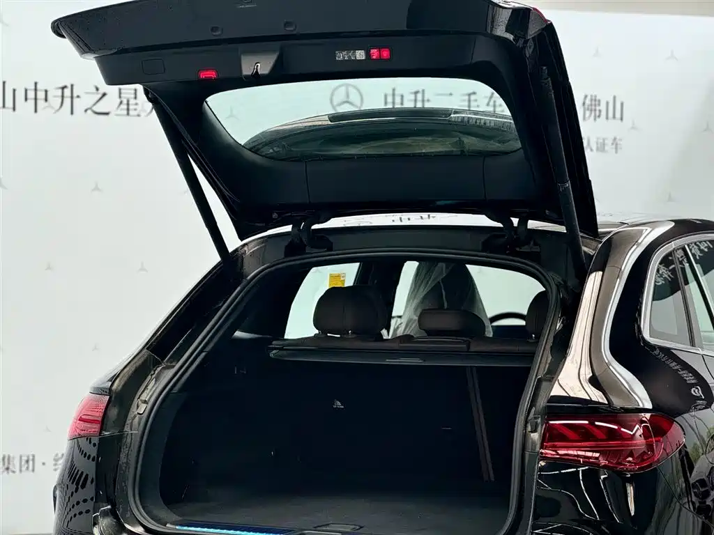 Mercedes-Benz EQE SUV 2025 — фото 3