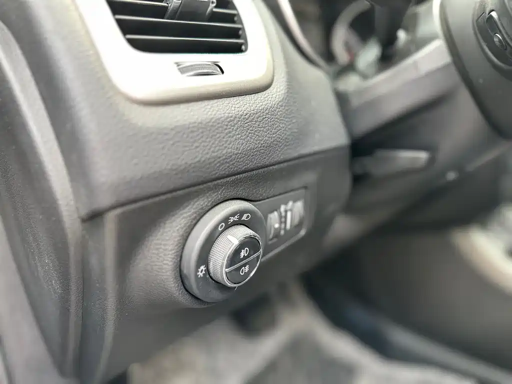 Jeep Compass 2019 — фото 11