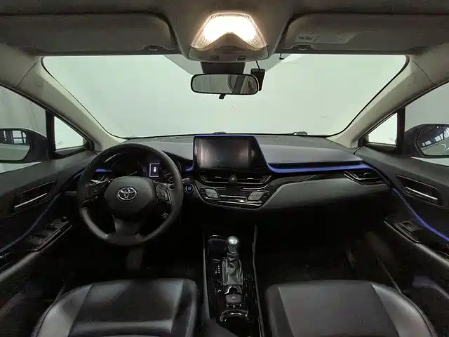 Toyota C-HR 2021 — фото 3