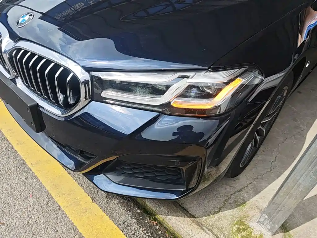 BMW 5 Series 2023 — фото 18