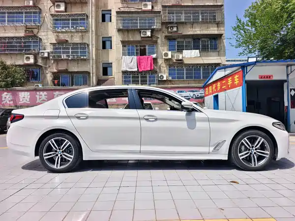 BMW 5 Series 2021